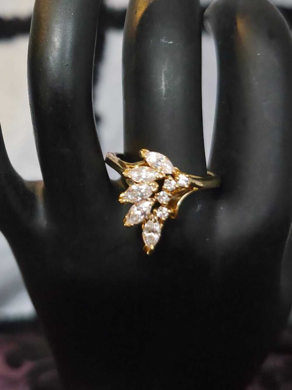 Vintage sz 9 JOA Lind 14K HGE Gold CZ Cluster Statement Ring